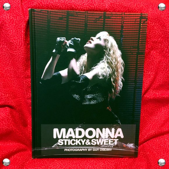 Madonna Other - Madonna Sticky & Sweet Hardcover Book 👀 🎒